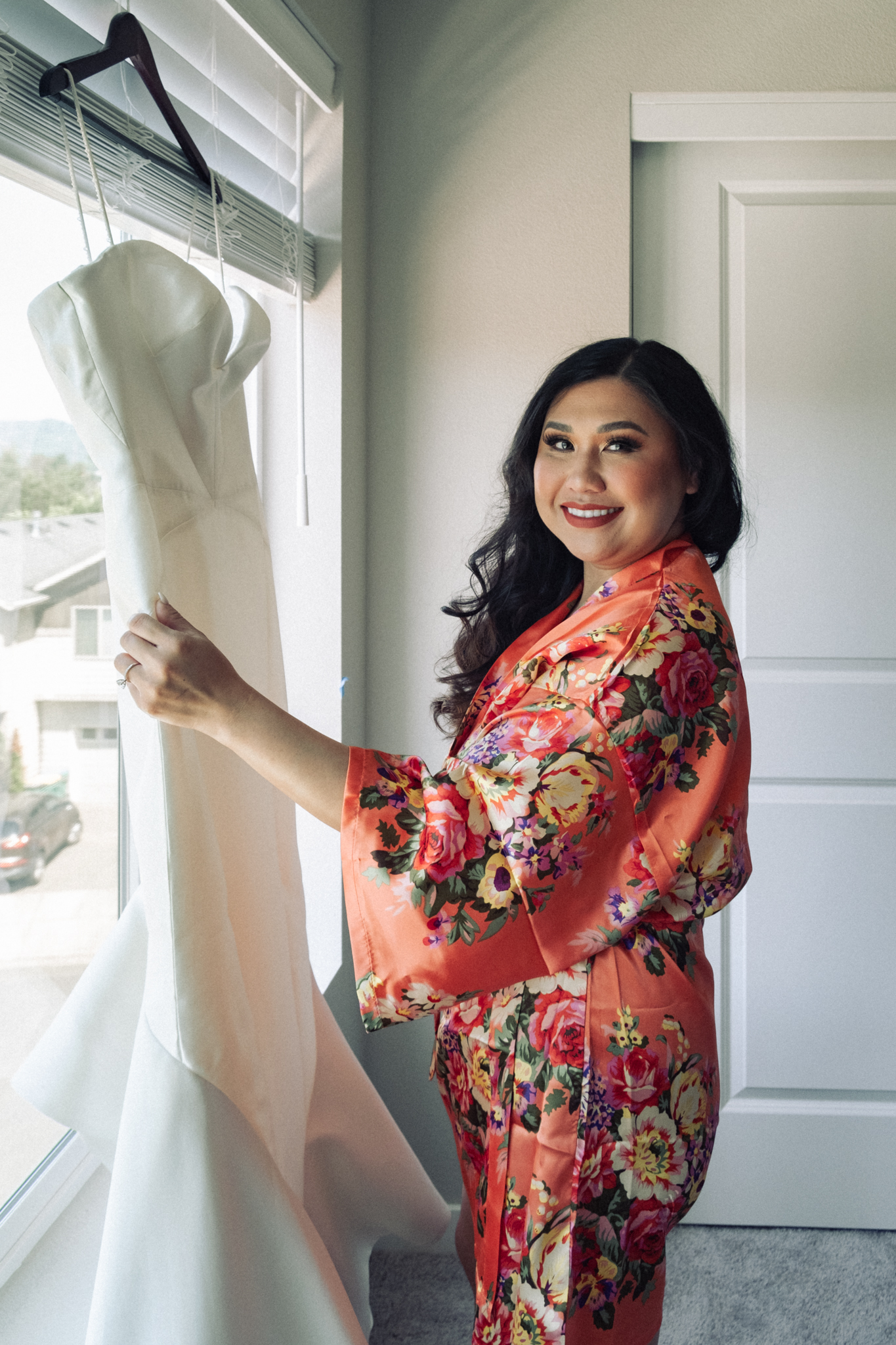 Small wedding bride getting ready